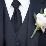 【男女・会場別】結婚式の二次会に参加する際の服装マナーとおすすめのコーディネートをご紹介
