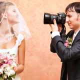 プロに頼むべき？結婚式のスナップ写真を友人に依頼するメリット・デメリット